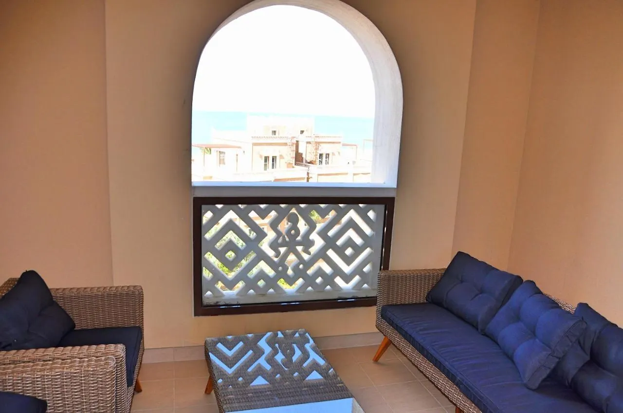 Spacious 4 Bd Apartment With Amazing Sea View Dubai