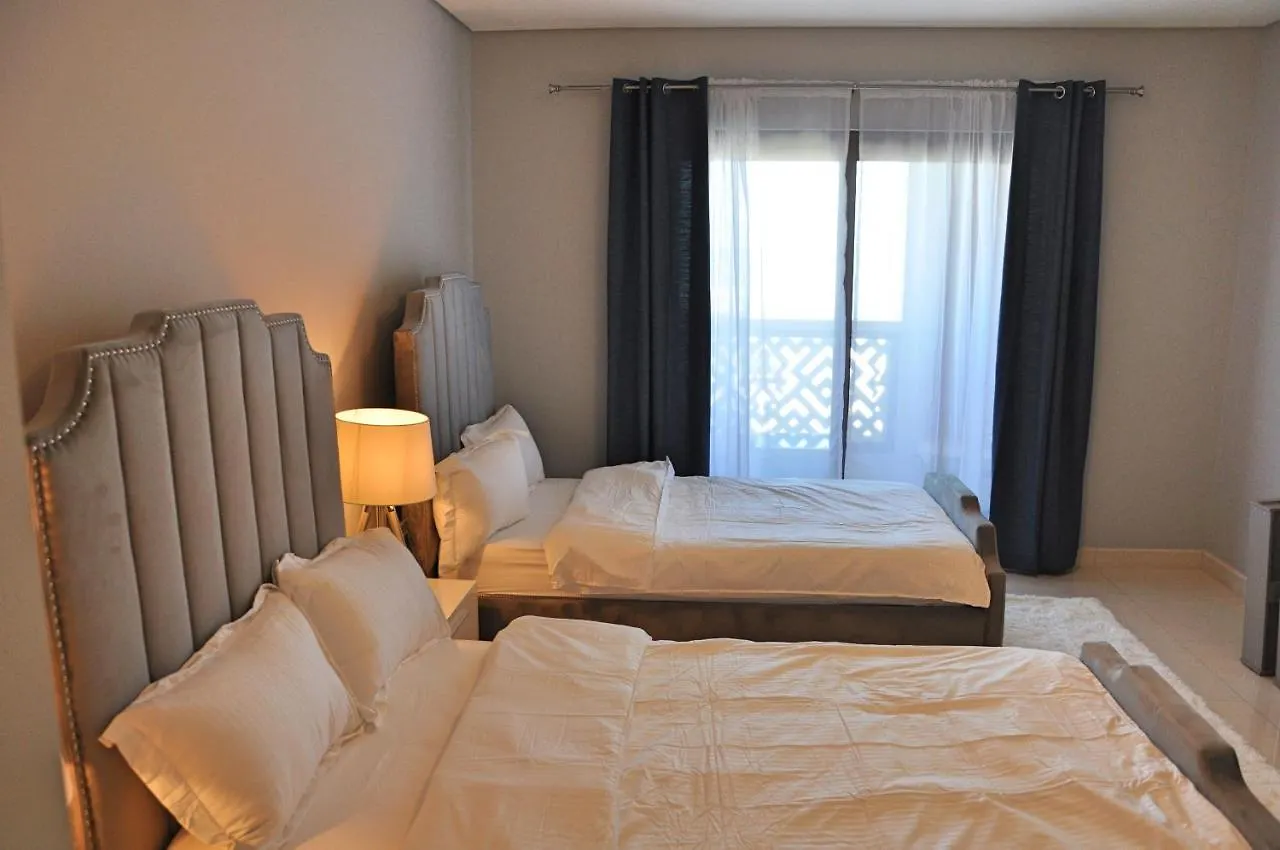 Spacious 4 Bd Apartment With Amazing Sea View Dubai