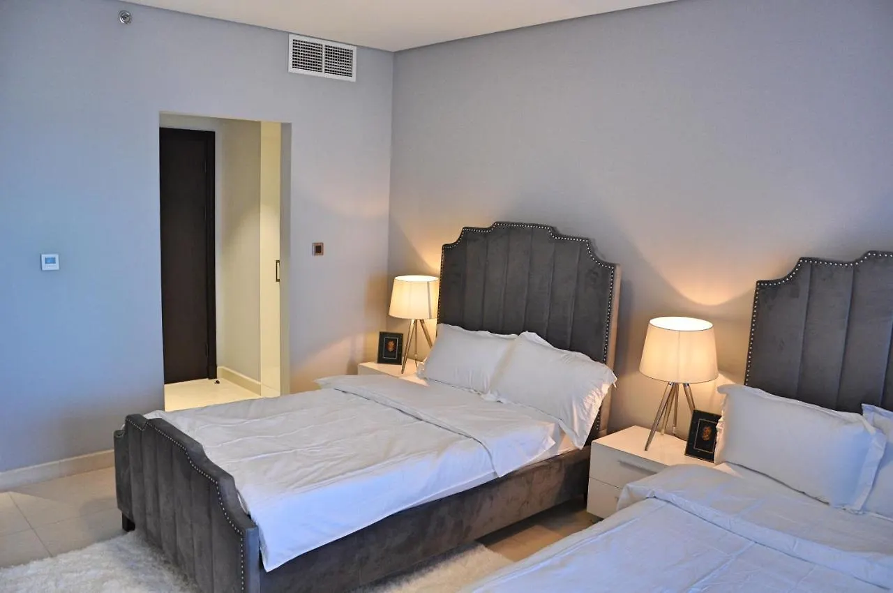 Spacious 4 Bd Apartment With Amazing Sea View Dubai