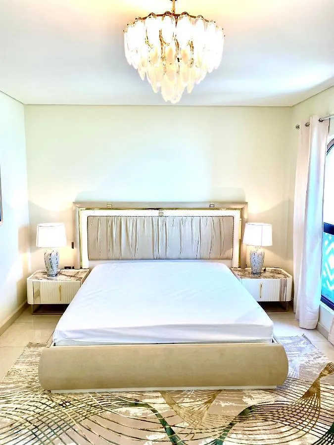 Spacious 4 Bd Apartment With Amazing Sea View Dubai 0*,