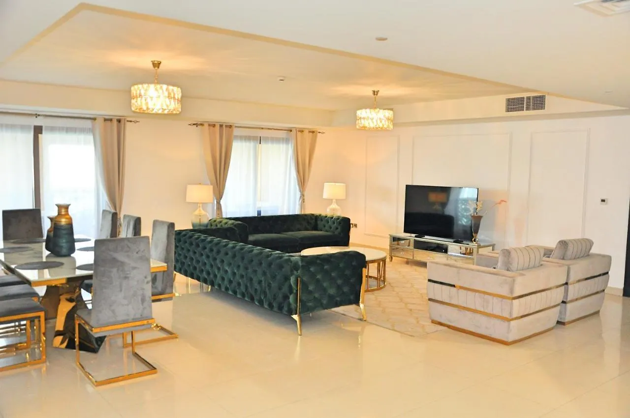 Spacious 4 Bd Apartment With Amazing Sea View Dubai