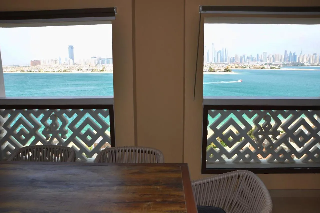 Spacious 4 Bd Apartment With Amazing Sea View Dubai 0*,