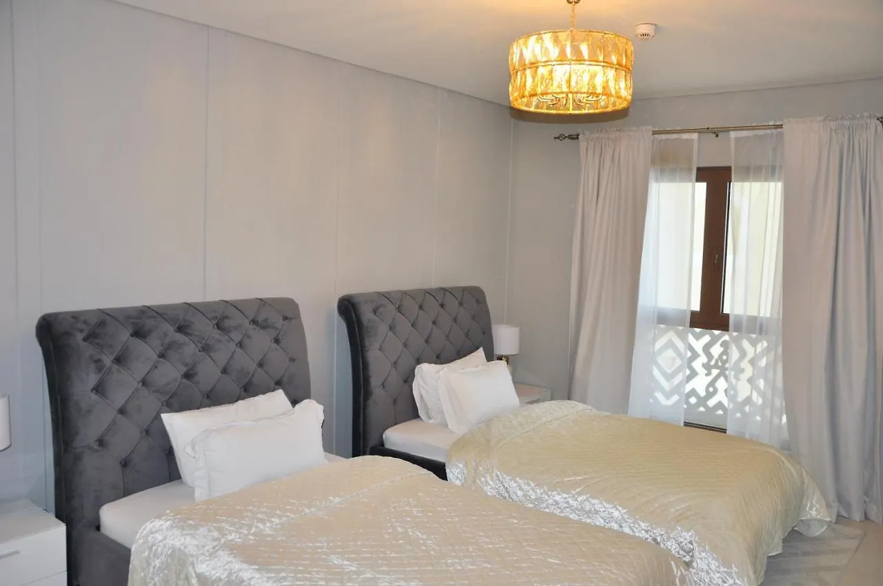 Spacious 4 Bd Apartment With Amazing Sea View Dubai 0*,