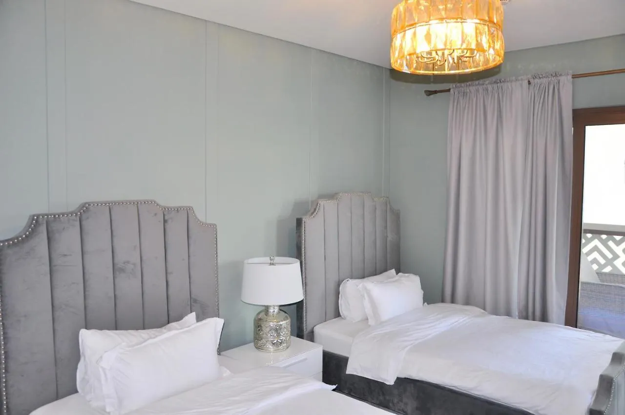 Spacious 4 Bd Apartment With Amazing Sea View Dubai