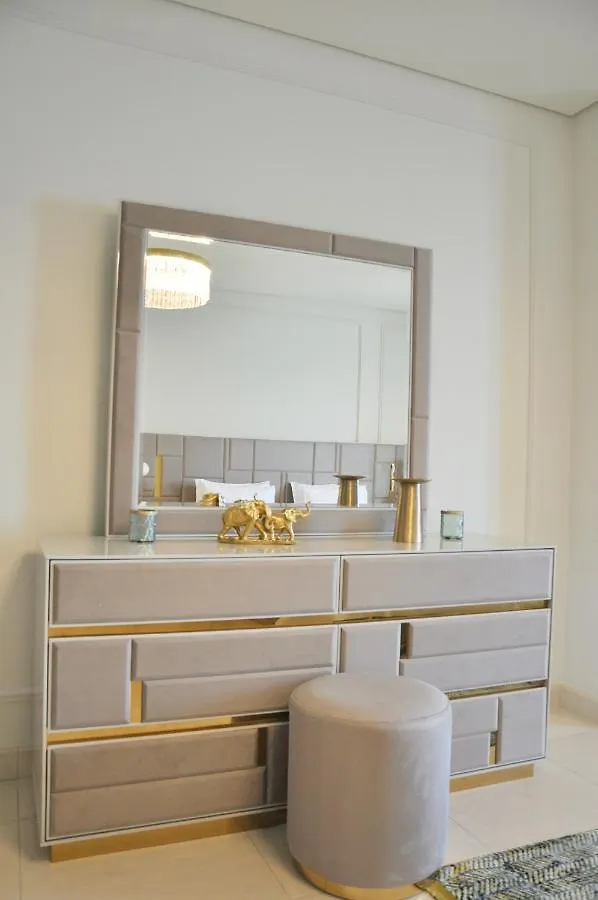 Spacious 4 Bd Apartment With Amazing Sea View Dubai