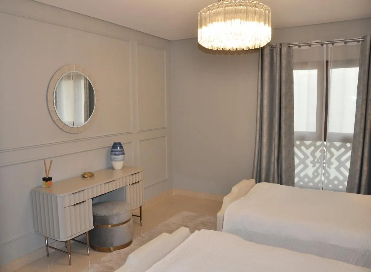 Spacious 4 Bd Apartment With Amazing Sea View Dubai
